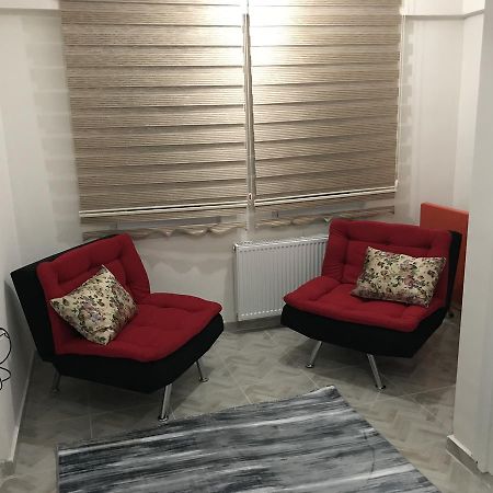 ウスパルタ Derin Apartアパートホテル エクステリア 写真
