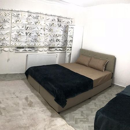 ウスパルタ Derin Apartアパートホテル エクステリア 写真
