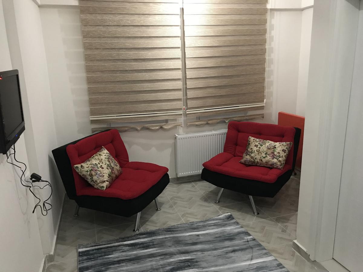 ウスパルタ Derin Apartアパートホテル エクステリア 写真